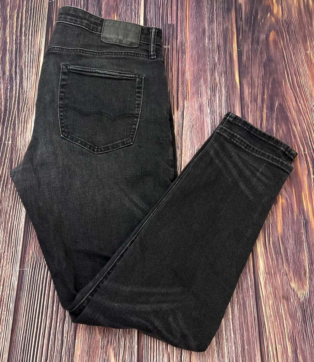 American Eagle Athletic Skinny Airflex Black Jeans Mens 36x32 (Actual 36x31)